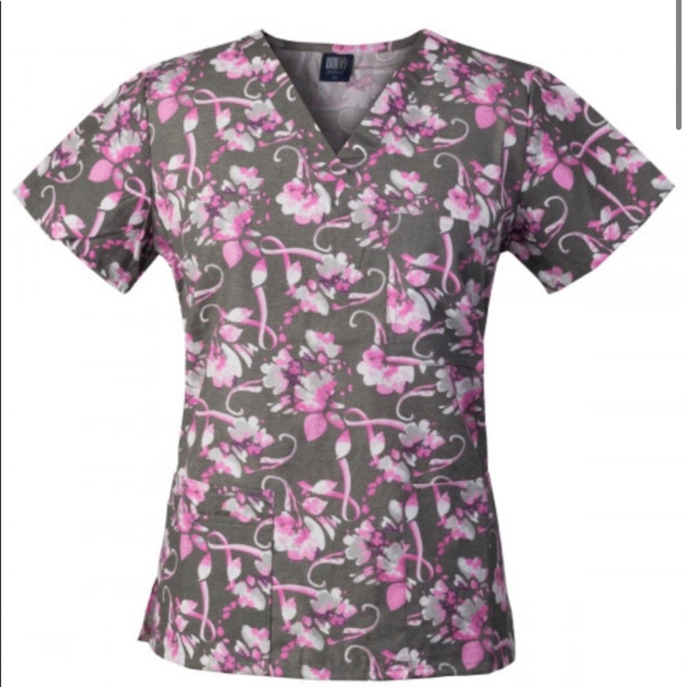 👕3/$25 Women Scrubs Top Printed V-neck 4-Pockets